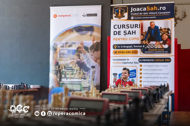 Sala de concurs și panoul Clubului Viitorii Campioni